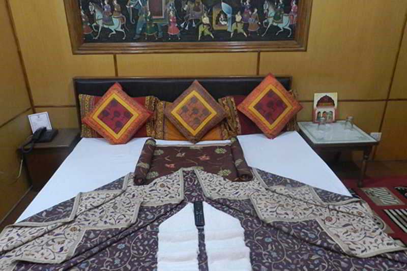 Отель Jaipur Darbar Экстерьер фото