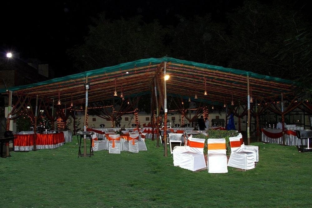 Отель Jaipur Darbar Экстерьер фото